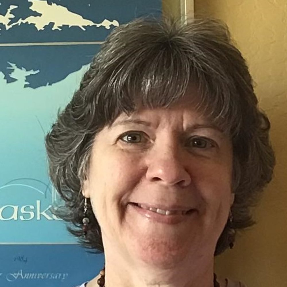 Meet your Posher, Leslie